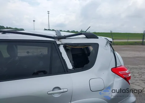 2012 Toyota Rav4 Limited V6 z USA, uszkodzony, nr VIN JTMDK4DV5C5109974